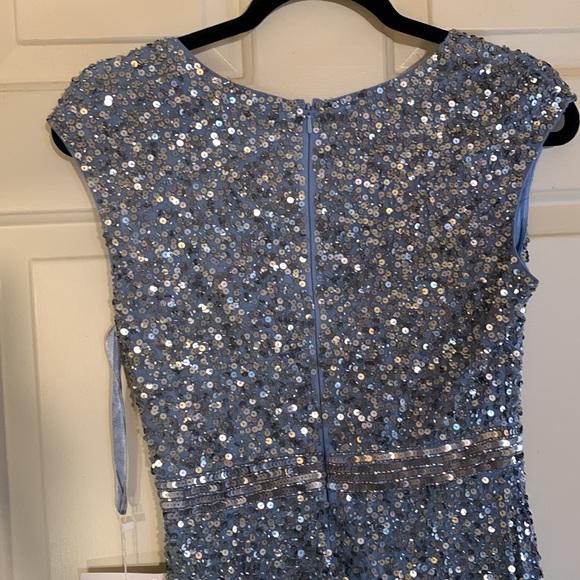 MAC DUGGAL
Cap Sleeve Sequined High Slit Gown - Picture 10 of 14